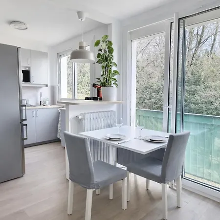 Apartment 5 Mins To Train Station - Free Parking Space - Paris & Disneyland - Cocon